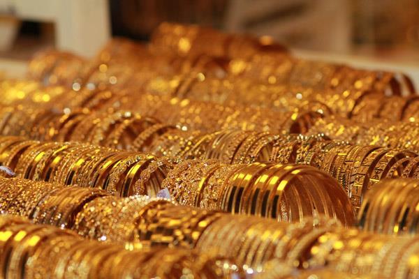 fall in precious metals by weak demand