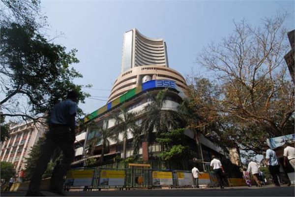 sensex plunged by 356 points and closed at nifty 11240