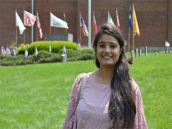 p a u  the student completed her research