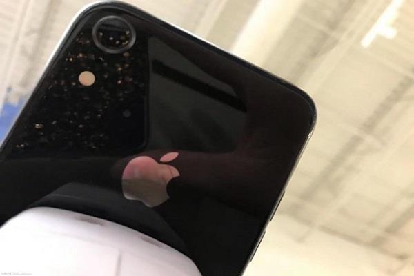 apple iphone 9 lcd variant image leaked