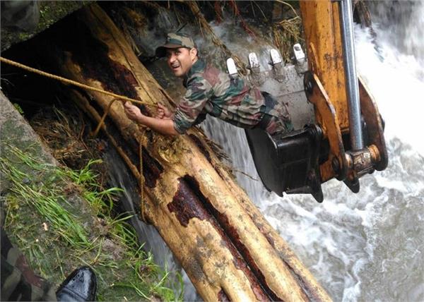 keralas in heavy rain