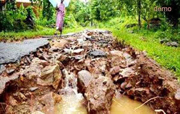 landslide kills 9 including 7 children in nepal