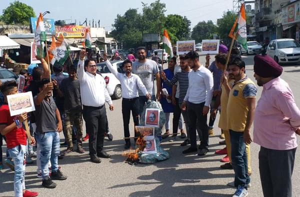 youth congress infused modi effigy