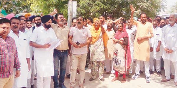 akalis d  m  protest demonstration office