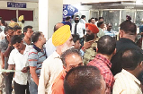 people are facing harassment at suwidha center