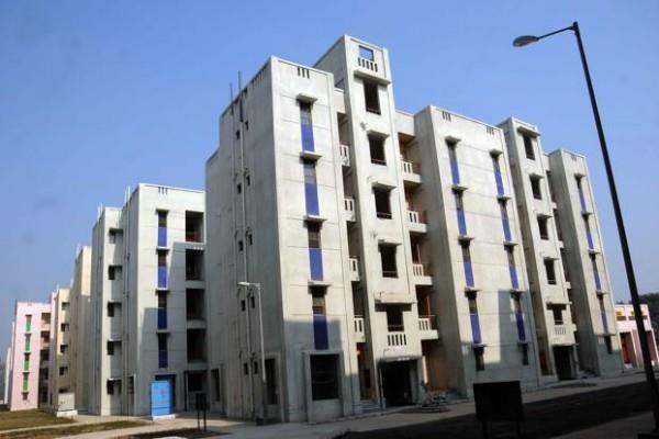 hyderabad and agra will be built in delhi  17 lakh houses will be built