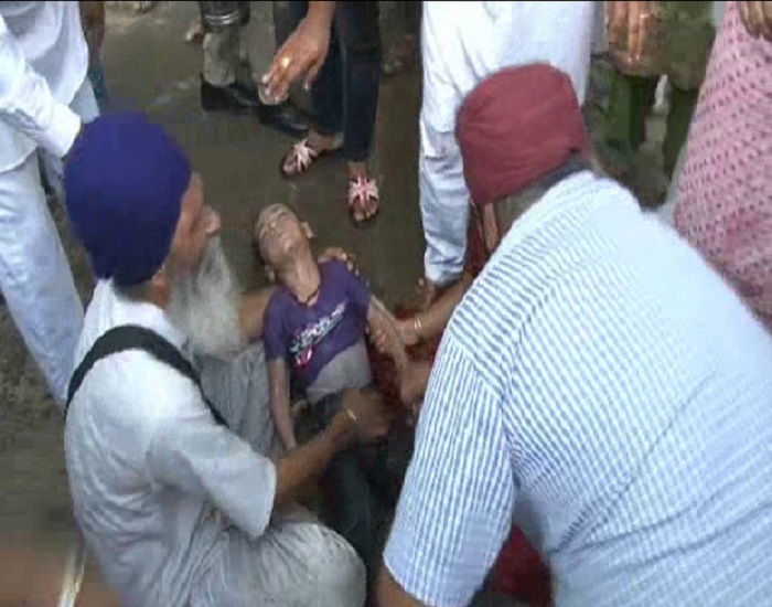 ਗੁਰੂ ਨਾਨਕ ਦੇਵ ਜੀ ਦੇ ਵਿਆਹ ਪੁਰਬ 'ਚ ਸ਼ਾਮਲ ਹੋਣ ਆਇਆ ਬੱਚਾ ਸੀਵਰੇਜ 'ਚ ਡਿੱਗਾ, ਮੌਤ