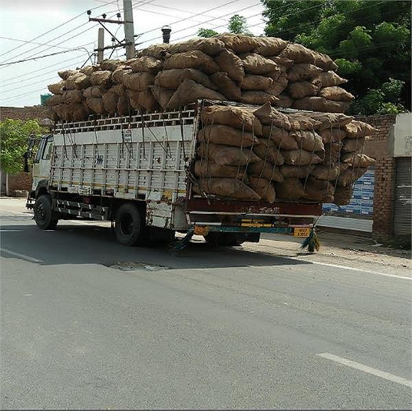 overloaded vehicles  accidents  trolley