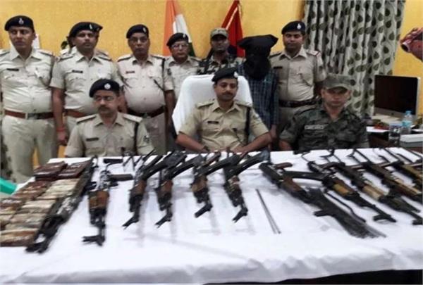 12 ak 47 rifles found in a well in munger bihar