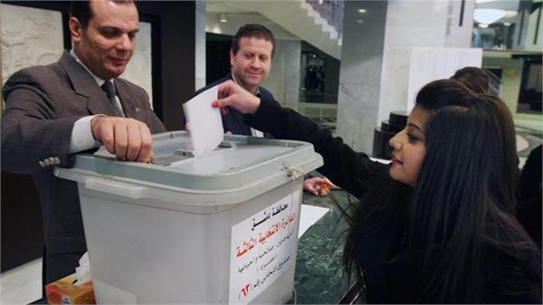 syrians in government areas vote in first local polls since 2011