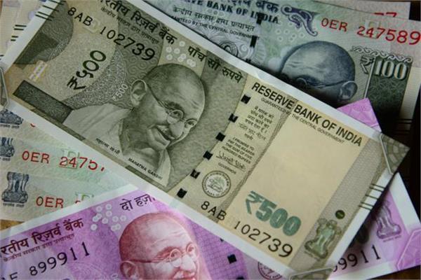 rupee opened 11 paise