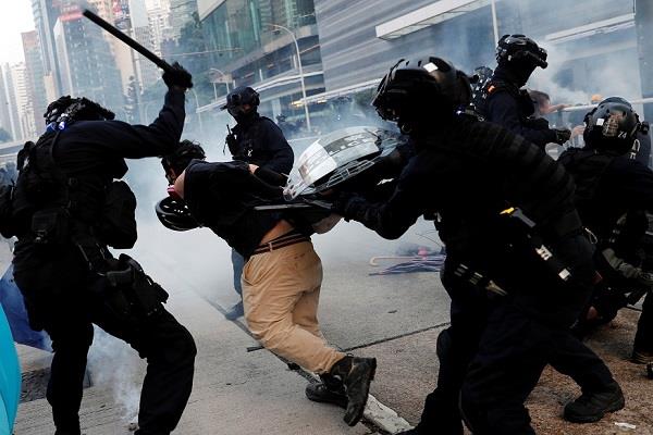 hong kong court bans police details
