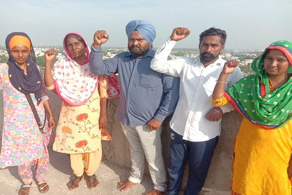 ਬੇਰੁਜ਼ਗਾਰ ਅਧਿਆਪਕਾਂ ਦਾ ਪੱਕਾ ਧਰਨਾ 50ਵੇਂ ਦਿਨ ''ਚ ਦਾਖਲ