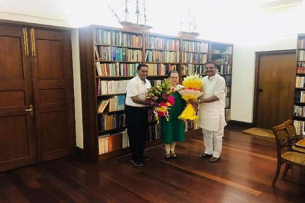 subhash chopra and kirti azad meet sonia gandhi