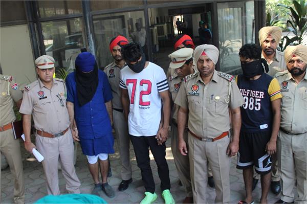 khanna police arrested 4 people with drugs weapons