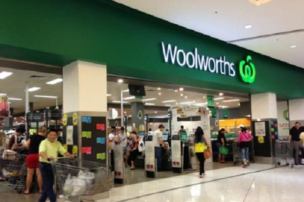 australia  s woolworths agreed to pay lower wages to employees