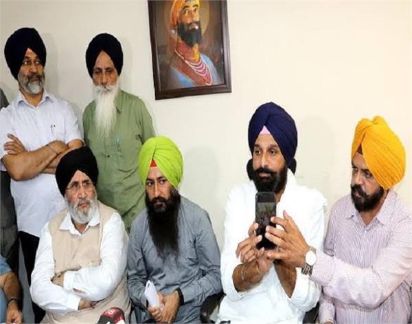 bikram singh majithia amritiary congress worker tandeep singh tarna