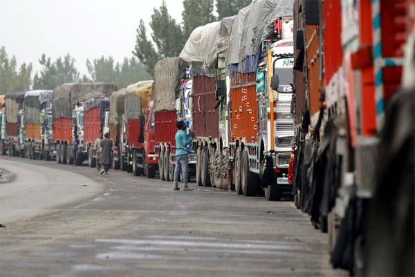j k two truck drivers killed by militants in shopian