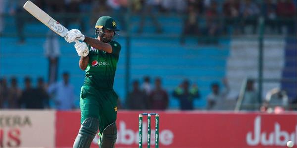 pakistan beat sri lanka by 5 wickets to win the series 2 0