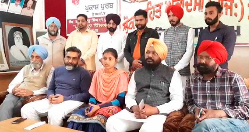 3 ਮਹੀਨੇ ਪਹਿਲਾਂ ਮਸਕਟ ਗਈ ਲੜਕੀ ''ਕੈਦ'' ਵਰਗੀ ਜ਼ਿੰਦਗੀ ''ਚੋਂ ਖਹਿੜਾ ਛੁਡਵਾ ਕੇ ਪੁੱਜੀ ਭਾਰਤ