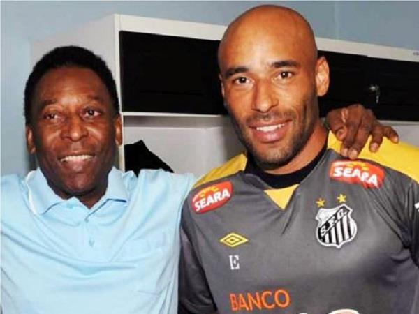 pele  s son is the director of the santos youth club