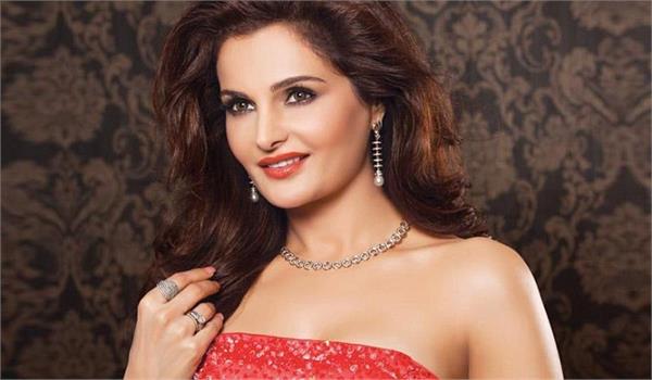 actress monica bedi gets mp high court relief in fake passport case