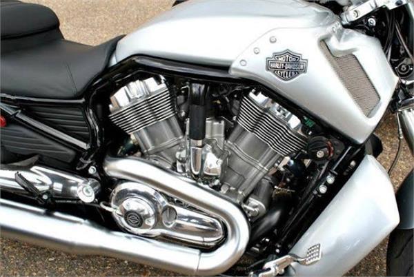 explanation why motorcycle dont used diesel engine