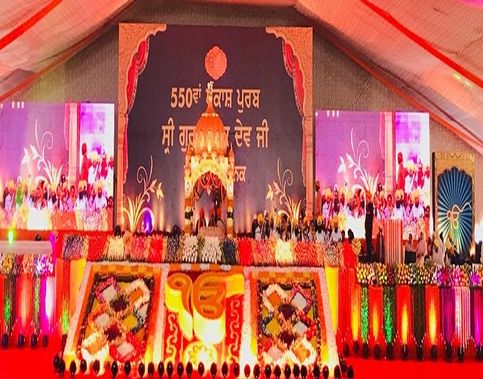 ਕੀਰਤਨੀ ਜਥਿਆਂ ਨੇ ਪੁਰਾਤਨ ਤੰਤੀ ਸਾਜਾਂ ਨਾਲ ਗੁਰਬਾਣੀ ਦਾ ਇਲਾਹੀ ਕੀਰਤਨ ਕੀਤਾ