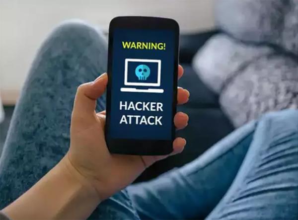 hackers can easily install malware in your phone