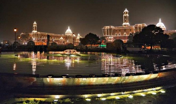 ਸੈਂਟਰਲ ਵਿਸਟਾ ਬਣੇਗਾ ਨਵਾਂ ਕੇਂਦਰ, ਇਕ ਹੀ ਮੰਜ਼ਿਲ ''ਤੇ ਹੋਣਗੇ ਮੰਤਰਾਲੇ ਦੇ ਵਿਭਾਗ