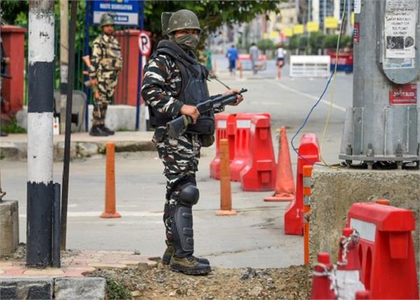 jammu and kashmir 5 kashmiri leaders released detained