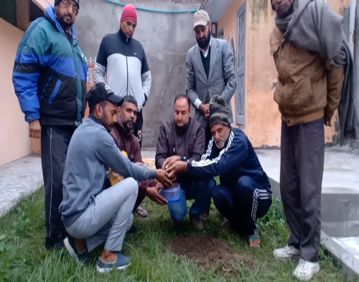 ਪੁਲਵਾਮਾ ਹਮਲਾ : ਸ਼ਹੀਦਾਂ ਦੀ ਸ਼ਹਾਦਤ ਨੂੰ ਇੰਝ ਸਿੱਜਦਾ ਕਰੇਗਾ ਸੰਗੀਤ ਅਧਿਆਪਕ