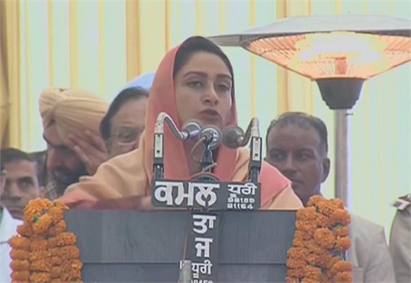 harsimrat kaur badal