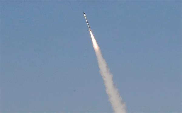 israeli aircraft strike gaza targets after three hamas rockets intercepted