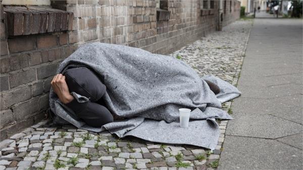 thousands in uk sleep out to support homelessness