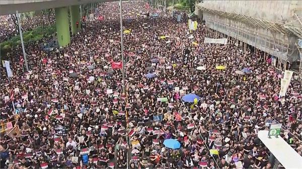 hong kong protesters return to streets