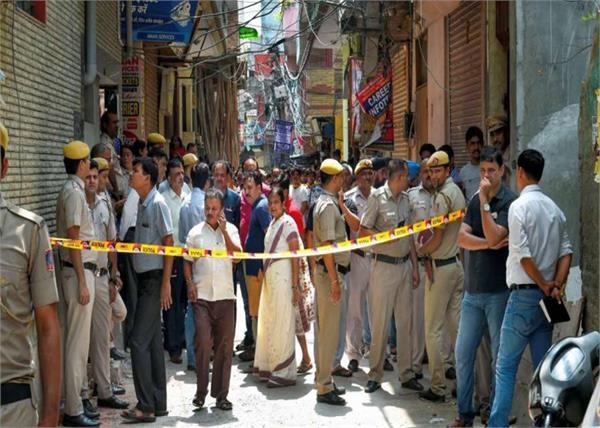 delhi burari tenant 11 people suicide