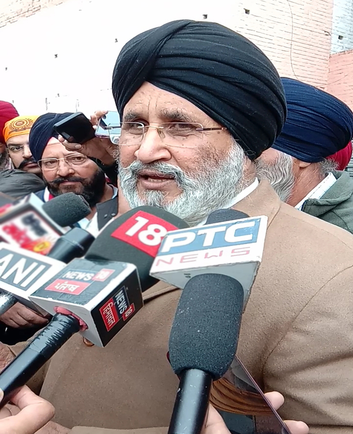 ਢੀਡਸਾਂ ਪਰਿਵਾਰ ਦਾ ਘਰ ਪਾੜਨ ''ਚ ਲੱਗੇ ਸੇਖਵਾਂ : ਚੀਮਾ