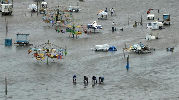 thousands of people died due to heavy rains in sri lanka