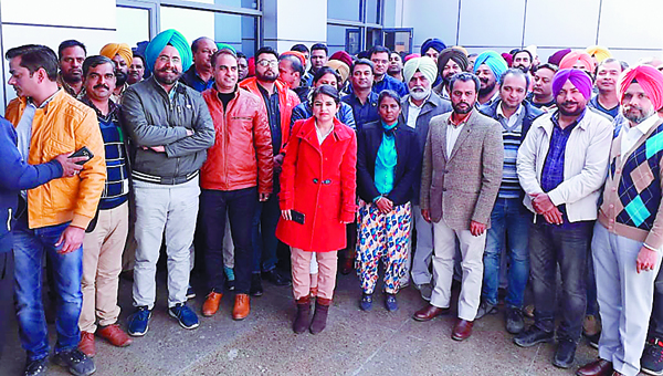 ਪੰਜਾਬ ਭਰ ਦੇ ਐਕਸਾਈਜ਼ ਇੰਸਪੈਕਟਰਾਂ ਕੀਤਾ ਰੋਸ ਪ੍ਰਦਰਸ਼ਨ