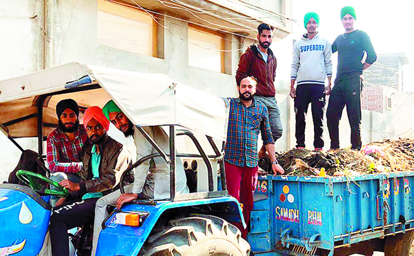 ਨੌਜਵਾਨਾਂ ਨੇ ਪਿੰਡ ਦੀ ਕੀਤੀ ਸਾਫ-ਸਫਾਈ