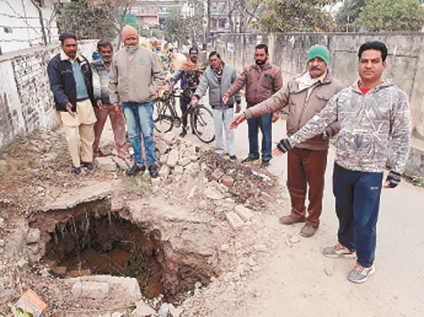 rely invitation to open manhole accidents