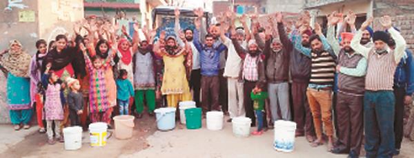 dundoli resident of the water drop down