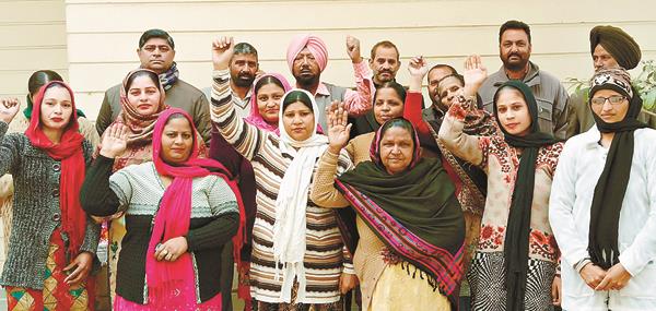 slogans against mid day meal workers against punjab government