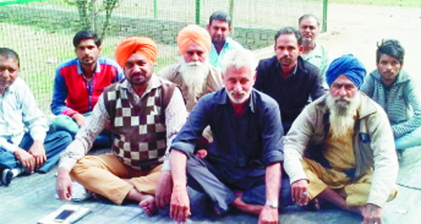 ਬਾਬਾ ਫ਼ਰੀਦ ਪੈਸੰਜਰ ਟੈਂਪੂ ਯੂਨੀਅਨ ਦਾ ਧਰਨਾ ਜਾਰੀ