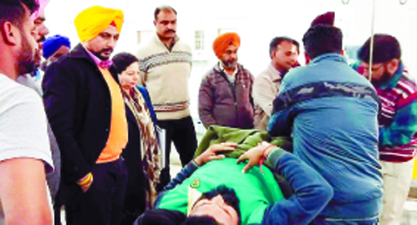 ਹਥਿਆਰਬੰਦ ਹਮਲਾਵਰਾਂ ਨੇ ਕਾਂਗਰਸੀ ਸਰਪੰਚ ਕੁੱਟਿਆ