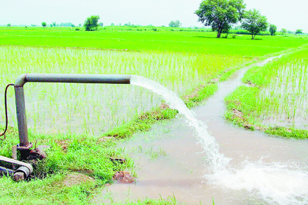 ਜ਼ਮੀਨ ਹੇਠਲੇ ਪਾਣੀ ਦੇ ਸੰਕਟ ਨਾਲ ਜੂਝਦੇ ਦੇਸ਼ ਦੀ ਸਮੱਸਿਆ - problems with the problem of land less water crisis-mobile