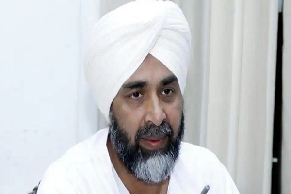ਮਨਪ੍ਰੀਤ ਬਾਦਲ ਇਕ ਹਫਤੇ ਲਈ ''ਸਵਿਟਜ਼ਰਲੈਂਡ ਦੌਰੇ'' ''ਤੇ