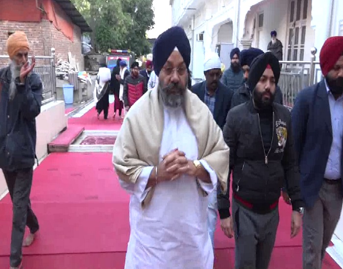 ਮਨਜੀਤ ਸਿੰਘ ਜੀ.ਕੇ. ਸ੍ਰੀ ਦਰਬਾਰ ਸਾਹਿਬ ਵਿਖੇ ਹੋਏ ਨਤਮਸਤਕ
