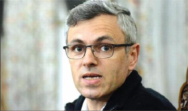 omar criticise sumitra mahajan